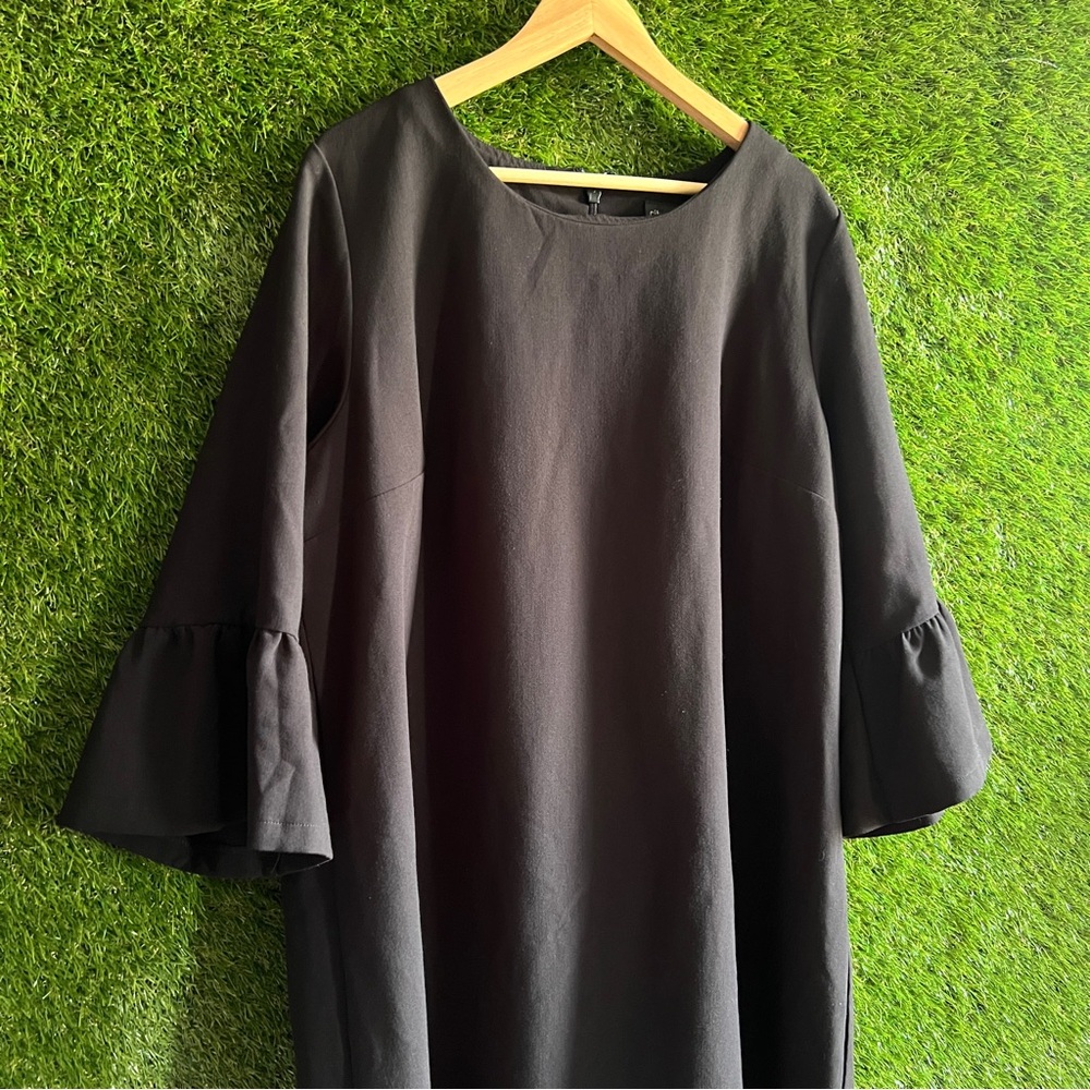 City Chic XL 22 Ruffle Sleeve Dress Plus Curvy - Picture 4 of 9